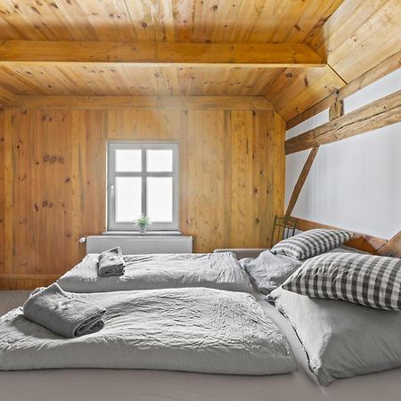 Sabina Mounteurwohnung Dachboden I 55 Zoll Tv I Schlafcouch Mit 20Cm Matraze 2 Weitere Schlafplaetze I Kueche I Bad Trebbin Bagian luar foto